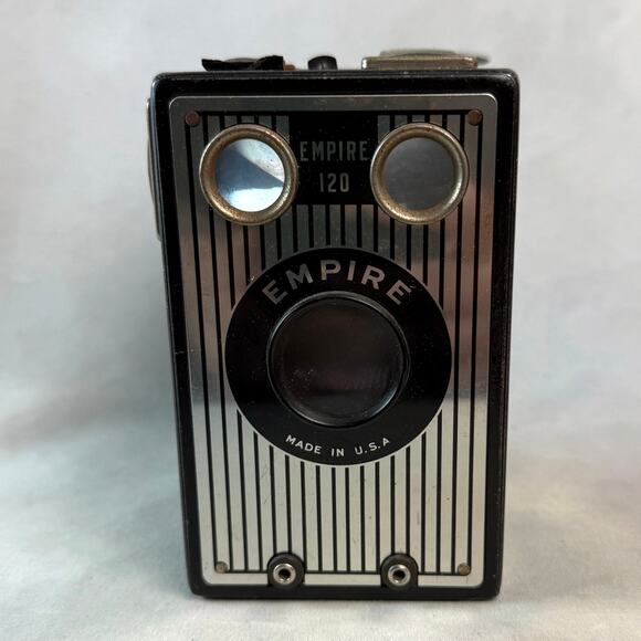 Vintage 30s Empire 120 Metal Box Film Camera - Picture 1 of 8